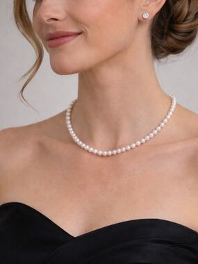Vintage Faux Pearl Necklace